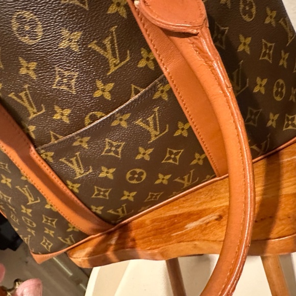Authentic Louis Vuitton Monogram Canvas The “ Weekend Sac tote PM - Picture 15 of 17